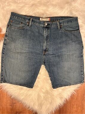 Levi’s 505 Sz 42 Straight Fit Mens Jean Shorts